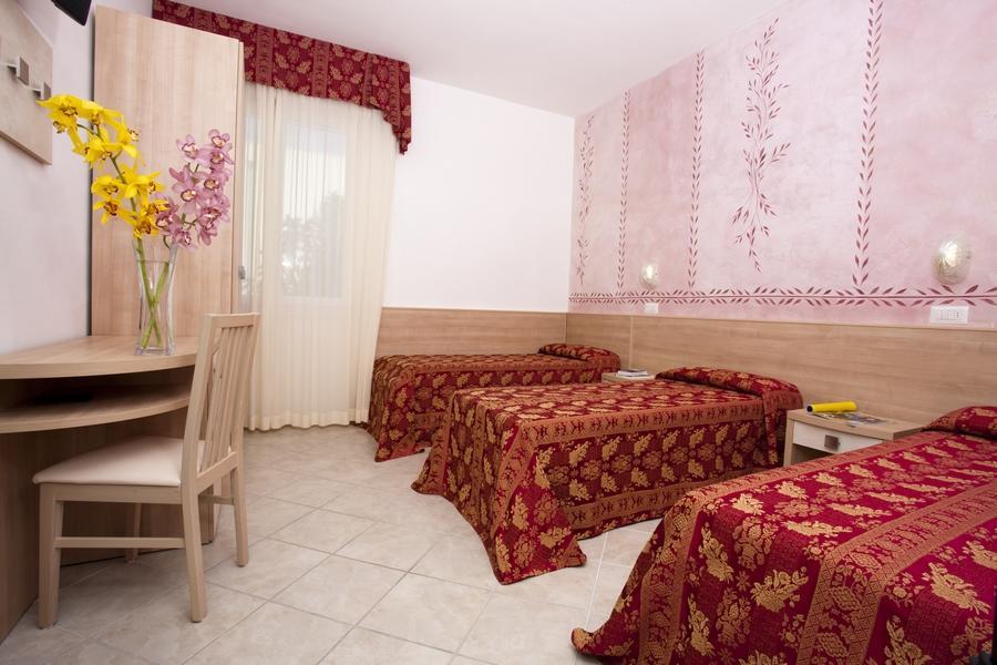 Hotel Rodi Cervia Bagian luar foto