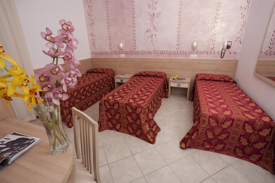 Hotel Rodi Cervia Bagian luar foto